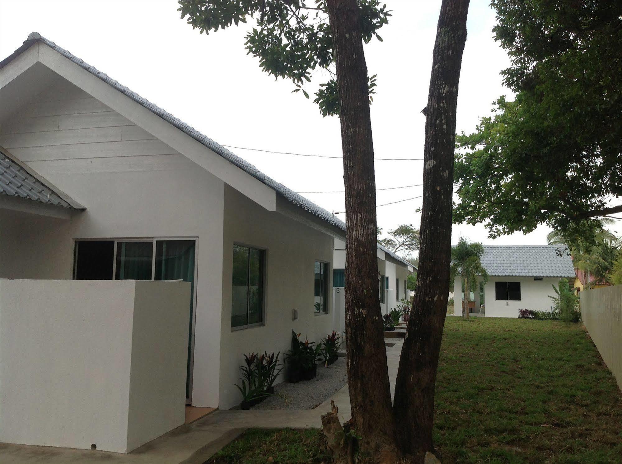 The Fint Hus Villa Langkawi Exterior photo