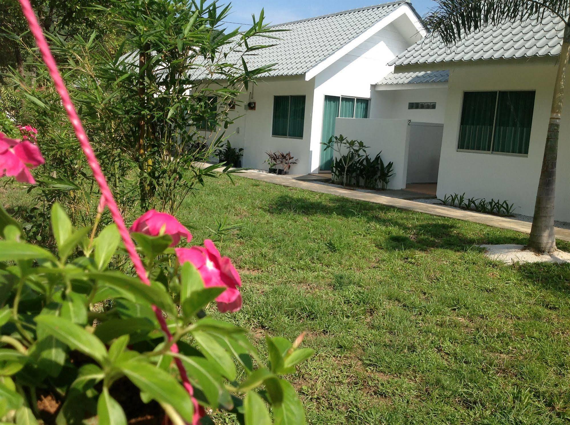 The Fint Hus Villa Langkawi Exterior photo